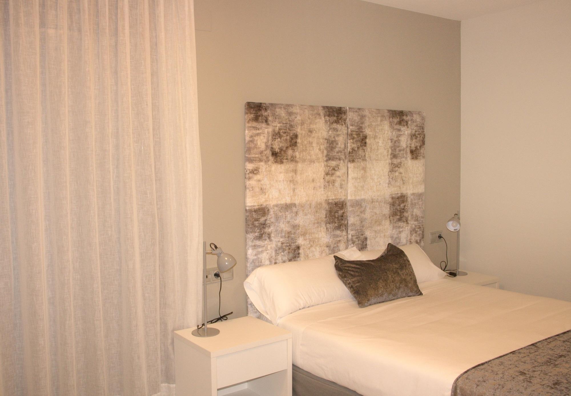 Apartamentos Real Lleida Exteriör bild