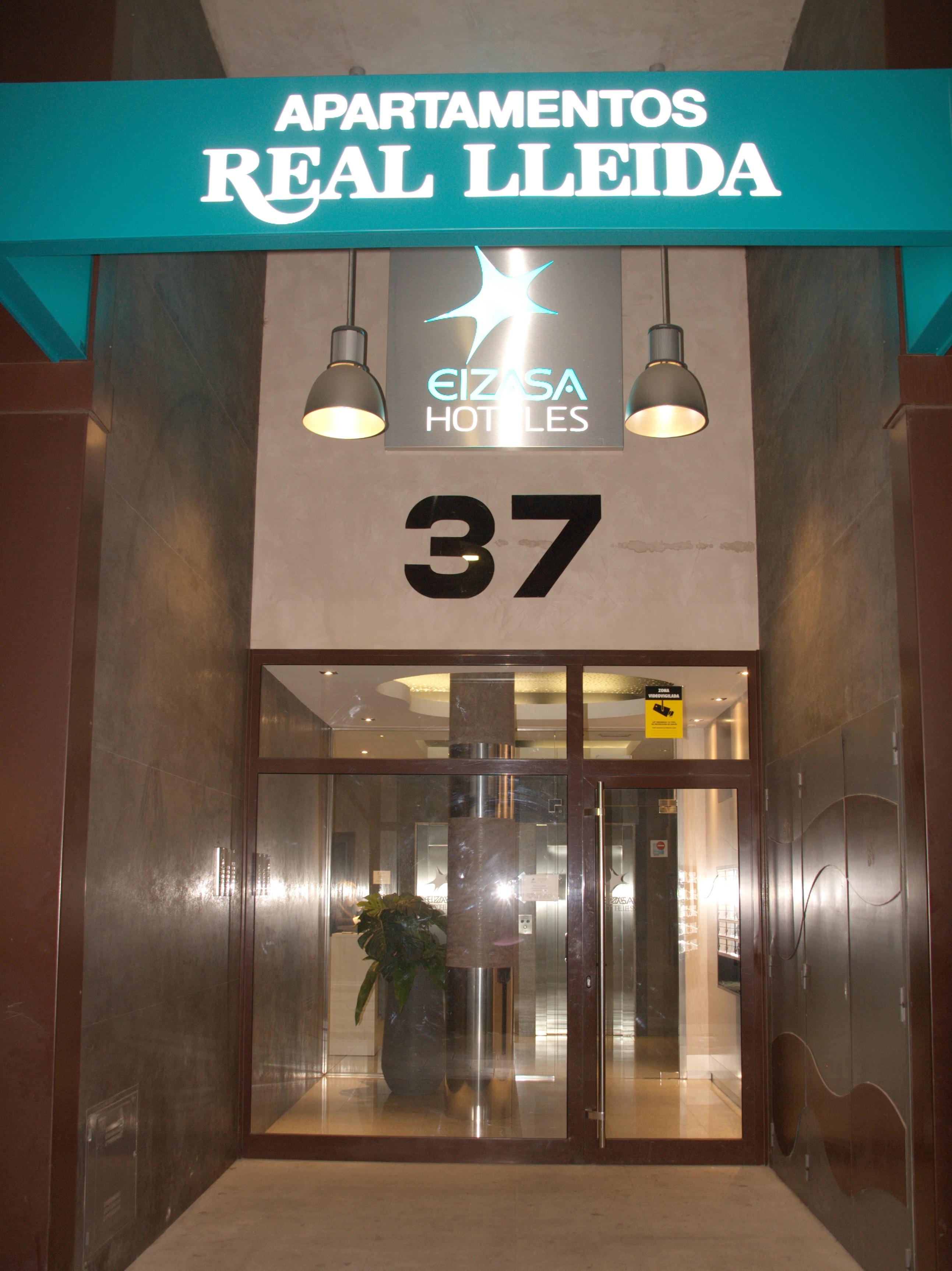 Apartamentos Real Lleida Exteriör bild