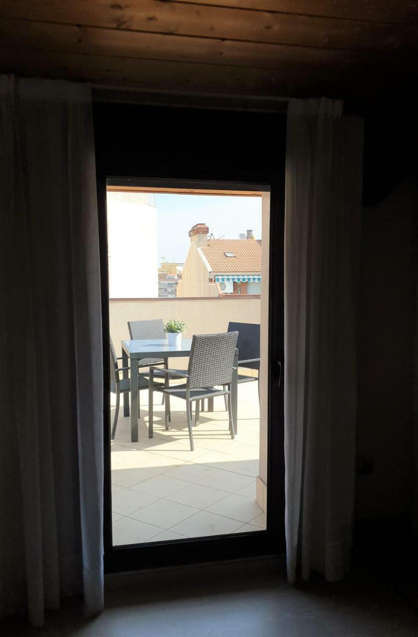Apartamentos Real Lleida Exteriör bild